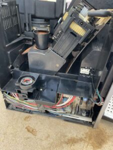 Jura Impressa E75 karbantartáshoz szétszerelve